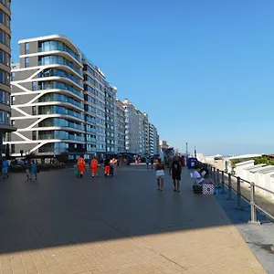 Betsy Met Direct Zeezicht Appartement Oostende